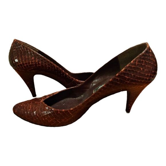 STUART WEITZMAN FOR MR. SEYMOUR Deep Red Snakeskin Heels - Size 8 1/2 - Picture 3 of 8